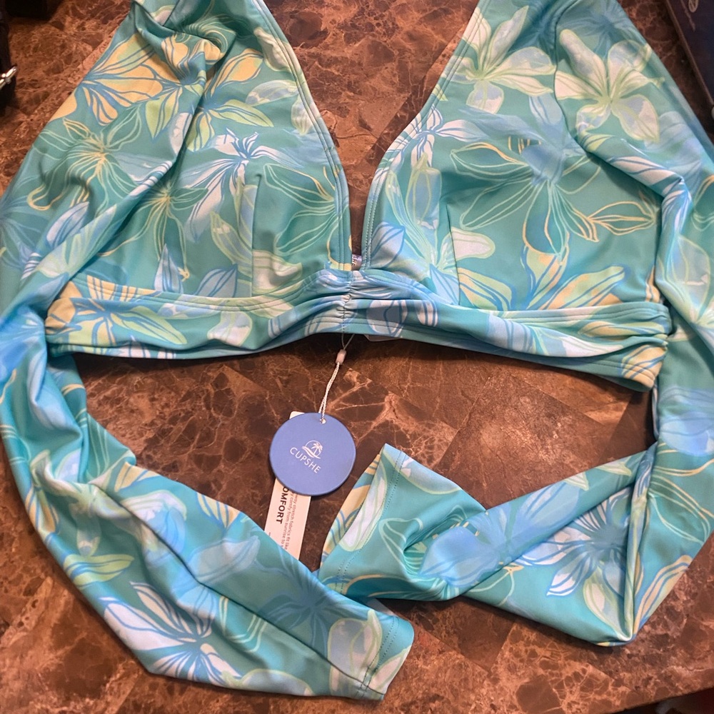 Cupshe Turquoise Floral Bikini Top with Long sleeves size large NWT